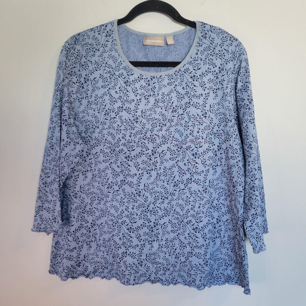 Croft & Barrow Women XL Blue Floral Crinkle Stretch Top 3/4 Sleeve Lettuce Hem